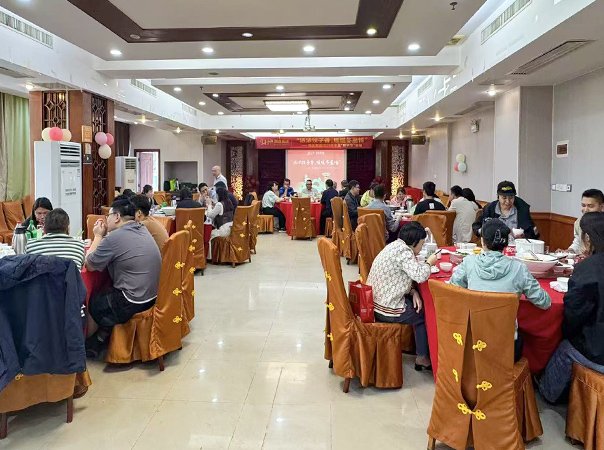 冬至饺子香，温情聚人生就是搏